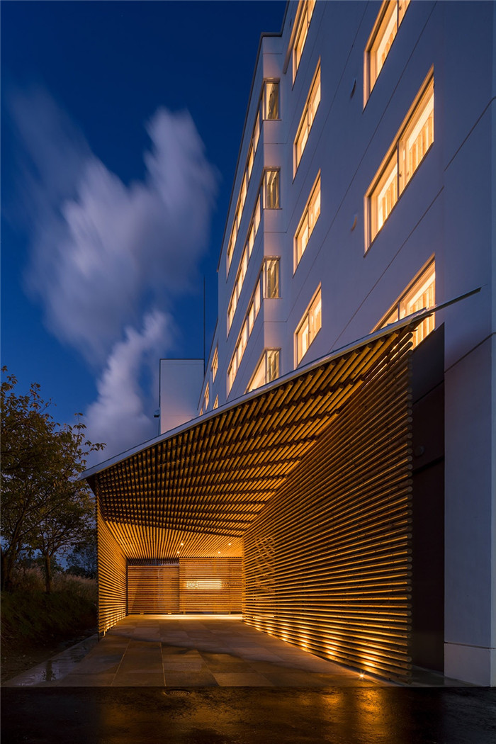 003-we-hotel-toya-by-kengo-kuma-and-associates-960x1440.jpg